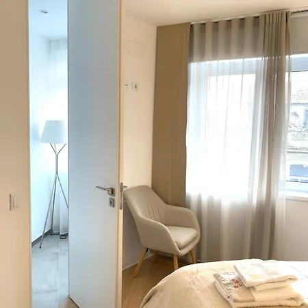 - Centro - 2 Quartos, 2 Casas De Banho Oporto